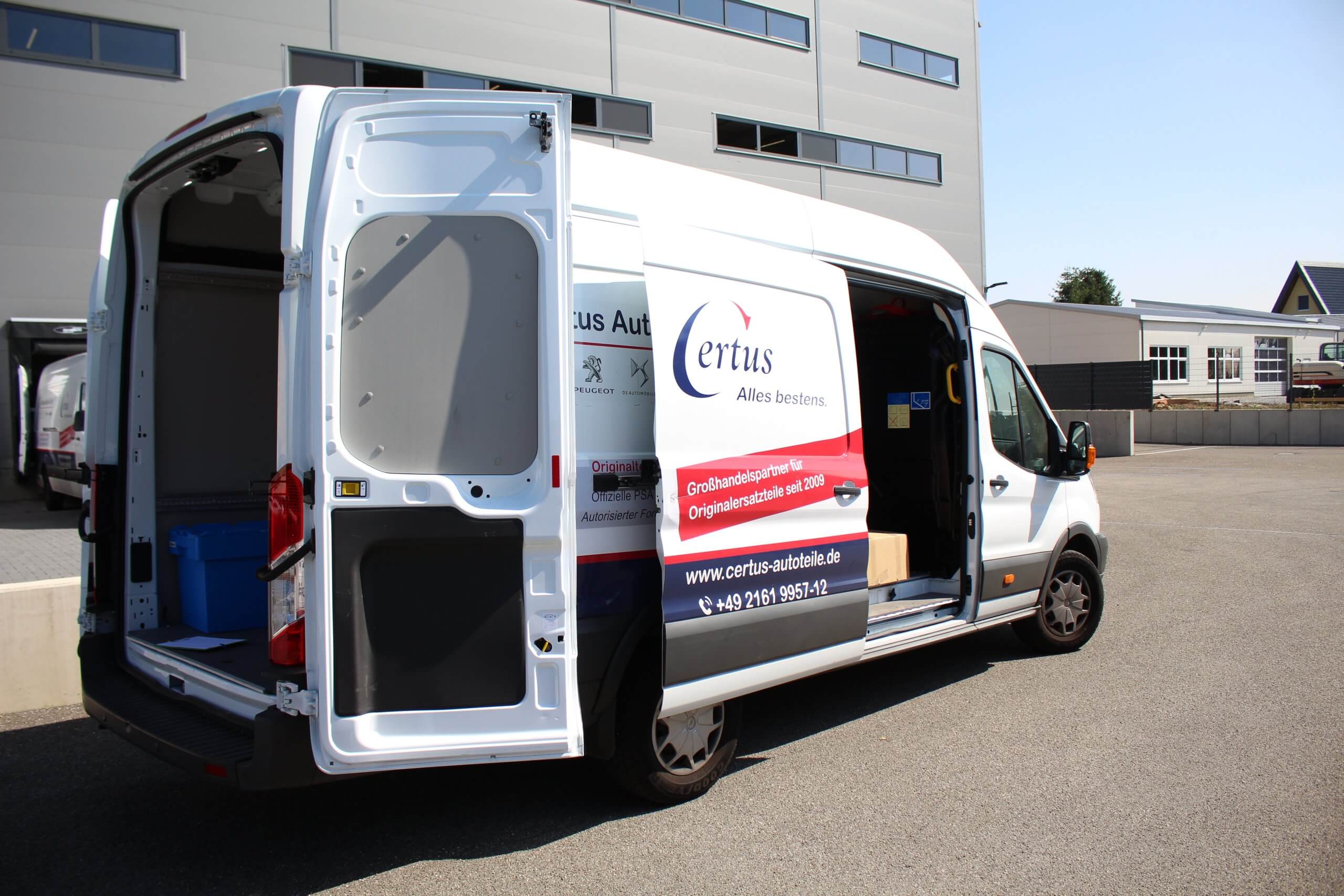 Certus Tourfahrzeug Lieferwagen